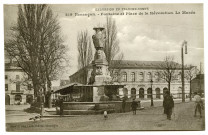 Besançon. - Fontaine et Place de la Révolution. Le Musée [image fixe] , Besançon : Edit. Gaillard-Prêtre, 1912-1920