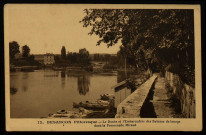 Besançon pittoresque. Le Doubs et l'Embarcadère des Bateaux de louage dans la Promenade Micaud [image fixe] : I. P. M., 1904/1914