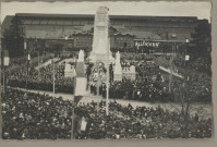 [Inauguration du Monument aux Morts]. [image fixe] , Besançon : Photo ALLIKHAN, 19, Grande Rue. - Besançon, 1904/1924