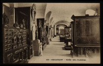 Besançon - Besançon - Musée - Salle d'Archéologie. [image fixe] , Besançon : Etablissements C. Lardier - Besançon (Doubs), 1914/1930