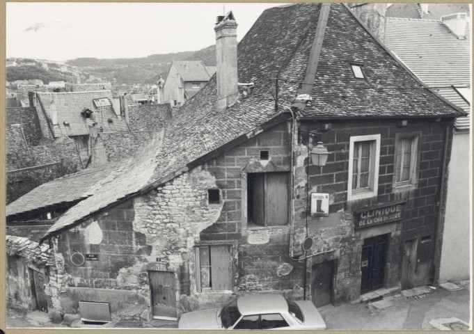 Mise en valeur du patrimoine du Centre ancien, ravalement des façades du centre-ville. - Opération "Besançon nettoie ses façades", état des lieux : photographies des façades avant travaux (classement alphabétique par nom de rues)