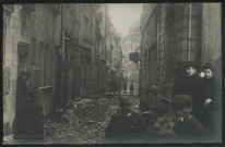 MAUVILLIER, Emile. Besançon. Inondations janvier 1910, rue Claude Pouillet [carte postale d'après la photo PH 282]