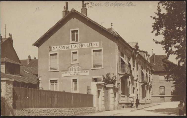 [La Maison de l'Agriculture, rue Delavelle à Besançon] [image fixe] , 1930/1950