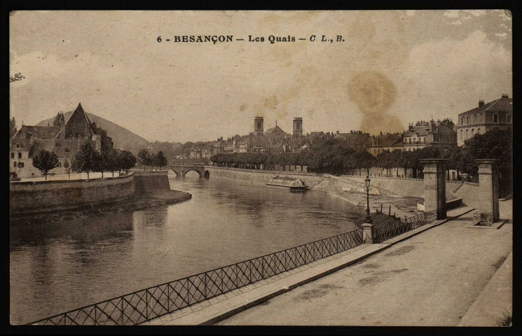Besançon. Les Quais [image fixe] , Besançon : Phototypie artistique de l'Est. C. Lardier, 1914/1930