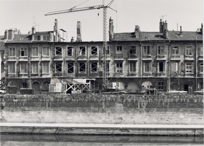 Mise en valeur du patrimoine du Centre ancien, ravalement des façades du centre-ville. - Opération "Besançon nettoie ses façades", état des lieux : photographies des façades avant travaux (classement alphabétique par nom de rues)