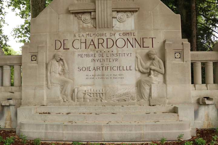 Monument ; sculpture ; Monument Hilaire de Chardonnet