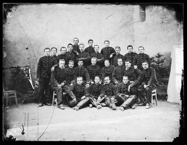 Portrait d'un groupe de militaires