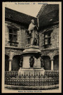 Besançon - Statue du Cardinal Granvelle. [image fixe] Coll. Brandidas-Gougey, 1904/1930