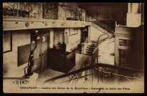 Besançon. - Casino des Bains de la Mouillère. Entrée de la Salle des Fêtes [image fixe] , Besançon : Etablissement C. Lardier - Besançon, 1904/1927