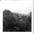 Vues de Besançon (usines Rhodiaceta, caserne Ruty, passerelle piétonne de Port Joint ; pont Robert Schwint) : 31 photographies noir et blanc.