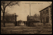 Besançon. - Caserne Brun 506 R. A. S [image fixe] , Besançon : Etablissements C. Lardier, 1915/1920