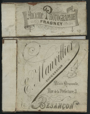 Mauvillier, E.. Enveloppe en carton pour photographies avec publicité de Mauvillier