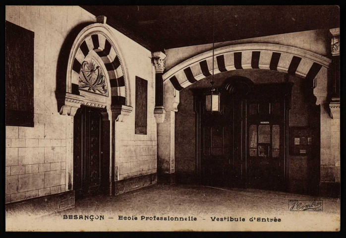Besançon - Ecole professionnelle - Vestibule d'entrée [image fixe] , Mâcon : Phot. J. Combier :, 1930/1940
