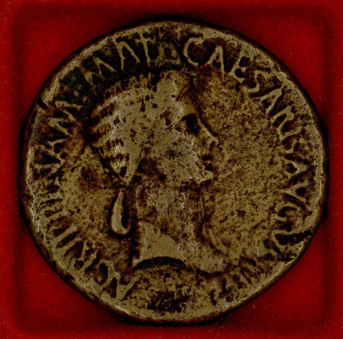 Mon 1866 - Caligula