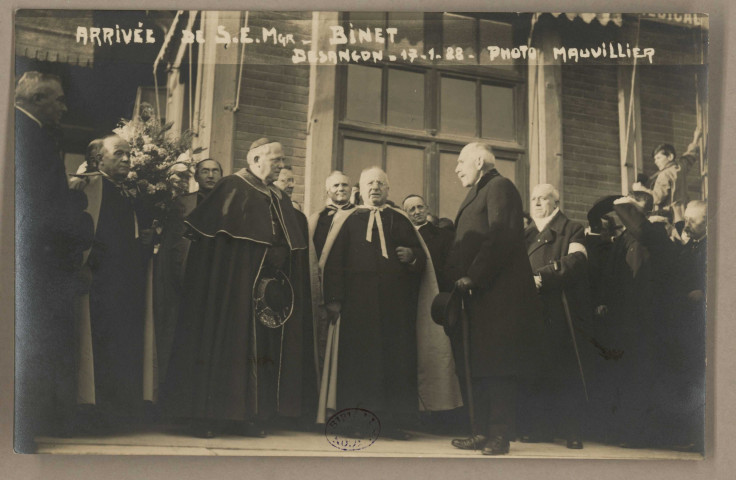 [Arrivé de S. E. Mgr BINET - Besançon 17-1-28]. [image fixe] , Besançon : Photo Mauvillier, 1904/1928
