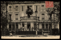 Besançon. - Terrasse de l'Hôtel des Bains [image fixe] , Besançon : Edit. Liard, 1904/1905