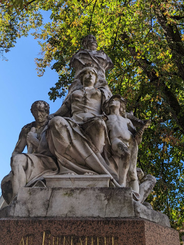 Monument Adolphe Veil Picard ; sculpture ; ronde-bosse