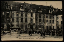 Besançon-les-Bains - Ecole d'Horlogerie. [image fixe] , Strasbourg : La Cigogne, 1930/1933