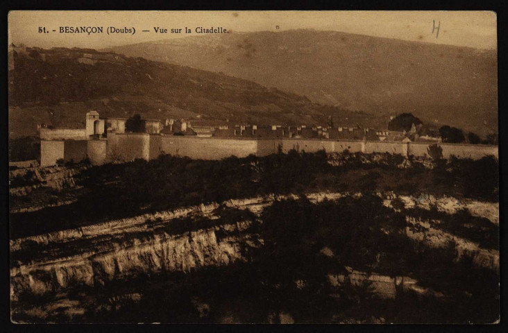 Besançon (Doubs) - Vue sur la Citadelle [image fixe] , Belfort : E. Kerrer, phot édit, 1930/1950
