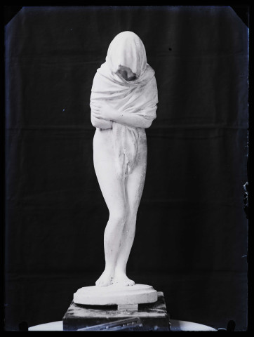 La Frileuse de Houdon photographiée dans l'atelier