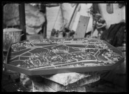 Plan en relief posé dans l'atelier