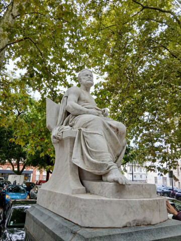 Monument ; Statue ; Monument à Victor Hugo