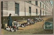 Infanterie - Différentes positions du tireur. [image fixe] , Paris : LV &amp; Cie, 1904/1930