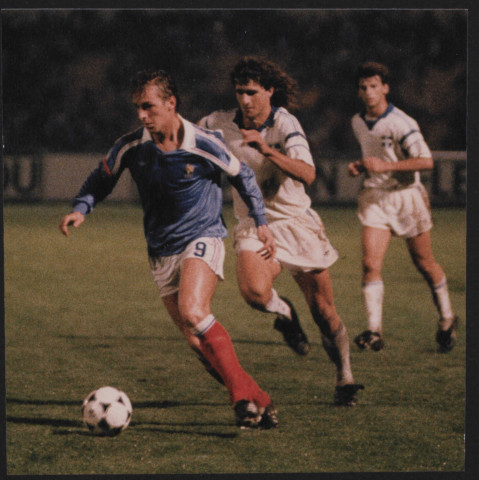 Sports collectifs - Football, championnat d'Europe de football espoirs 1988M. Tupin