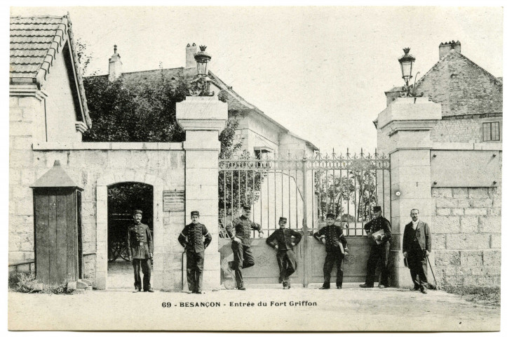Besançon. Entrée du Fort Griffon [image fixe] , 1904/1930