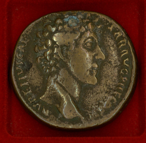 Mon 4012 - Antonin le Pieux