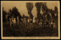 Préventorium de Palente. - Besançon. - Sur le terrain de jeux [image fixe] , Besançon : Les Editions C. L. B., 1914-1935