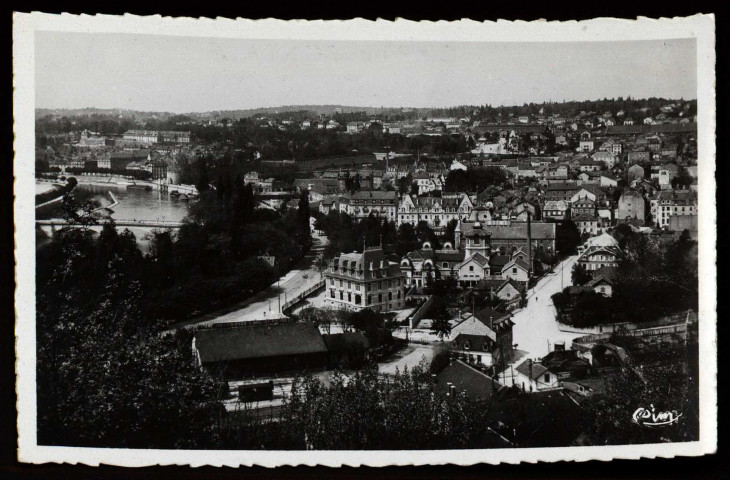 Besançon. - Vue sur le Quartier des Bains [image fixe] , MACON : COMBIER IMP MACON, 1930/1950