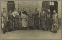 Personnel des abattoirs de Besançon [image fixe] , 1904/1930