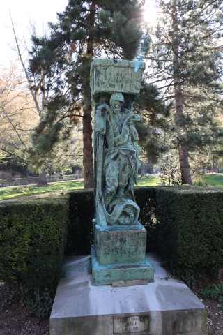 Sculpture ; Monument à Louis Pergaud