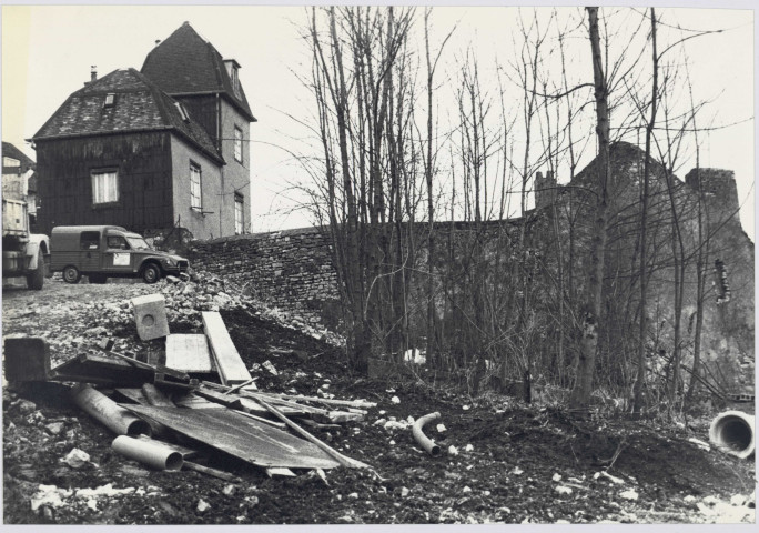Mise en valeur du patrimoine du Centre ancien, ravalement des façades du centre-ville. - Opération "Besançon nettoie ses façades", état des lieux : photographies des façades avant travaux (classement alphabétique par nom de rues)
