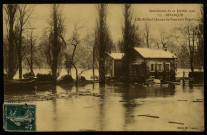 Besançon - Inondations de Janvier 1910 - L'Ile St-Paul (Amont du Pont de la République). [image fixe] , 1904/1910