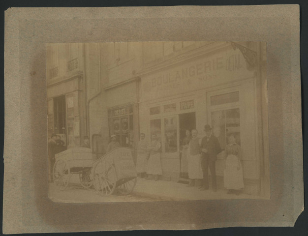 Besançon. Boulangerie Pape, place du marché.