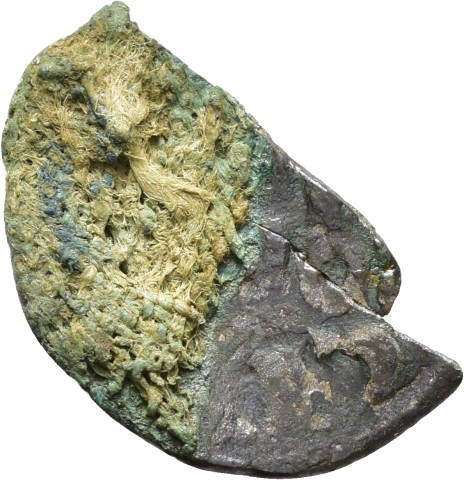 874.1.93.5 - pièce de monnaie ; tissu ; denier tournois
