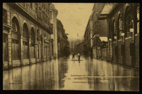 Besançon - Inondations des 20-21 Janvier 1910 - Rue de la République (Anciennement Rue St-Pierre). [image fixe] , 1904/1910