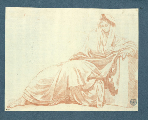 Femme assise : les deux bras reposant sur un même bloc de pierre, les jambes à demi-allongées ; assise de profil à gauche, le visage regardant à terre, penché de trois-quarts avant gauche / Alisart , [S.l.] : [Alisart], [1700-1800]