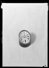 39MDT111 - Pendulette électronique : négatif (noir et blanc).