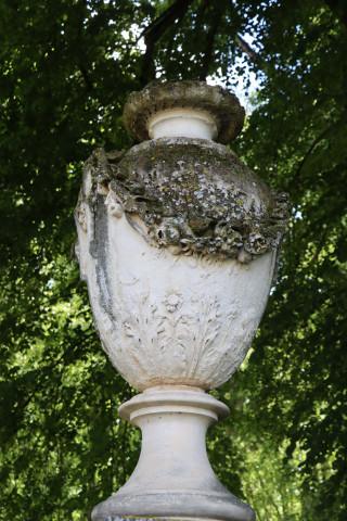Vase ornemental ; Vases de Boutry