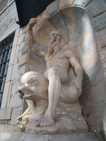 Fontaine ; Fontaine des Carmes ; Neptune