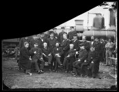 Portrait d'un groupe d'hommes