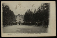 Besançon. - Lycée Victor Hugo. - Cour de Récréation du Grand Lycée [image fixe] , 1897/1902