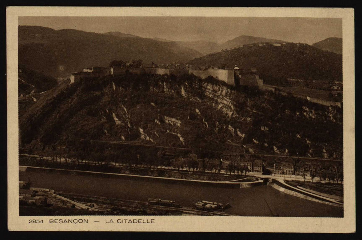 Besançon-les-Bains - La Citadelle [image fixe] , Strasbourg : "La Cigogne", 1904/1930