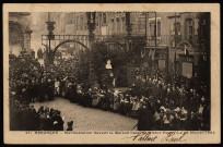 Besançon - Manifestation devant la Maison natale de Victor Hugo. Le 26 février 1902 [image fixe] , Besançon, 1902