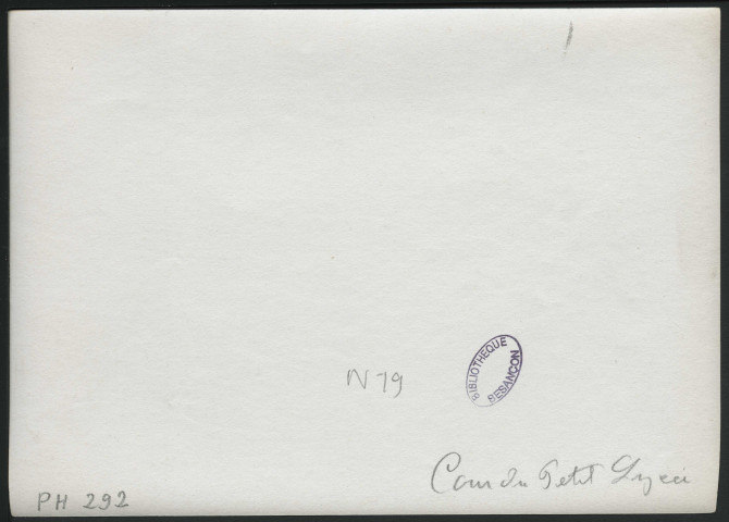 Besançon. Inondations 1910, Lycée Victor Hugo, cour du "petit lycée"