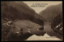 Frontière Franco-Suisse - Gorges du Doubs (amont)"Pavillon de la Libellule [image fixe] , Besançon : Edition des Nouvelles Galeries, 1904/1923