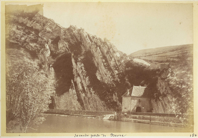 Seconde porte de Beure